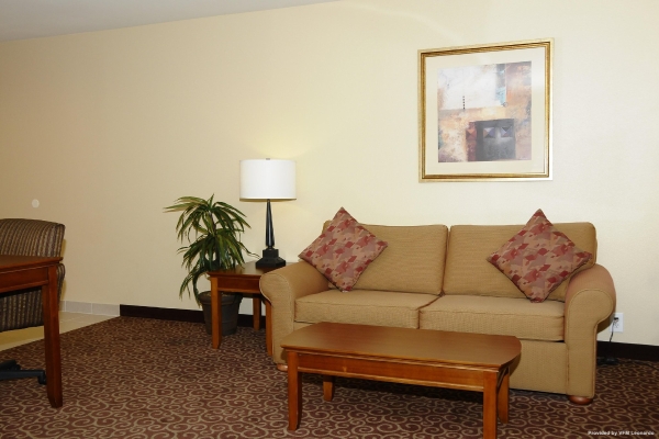 Hampton Inn - Suites Red Bluff